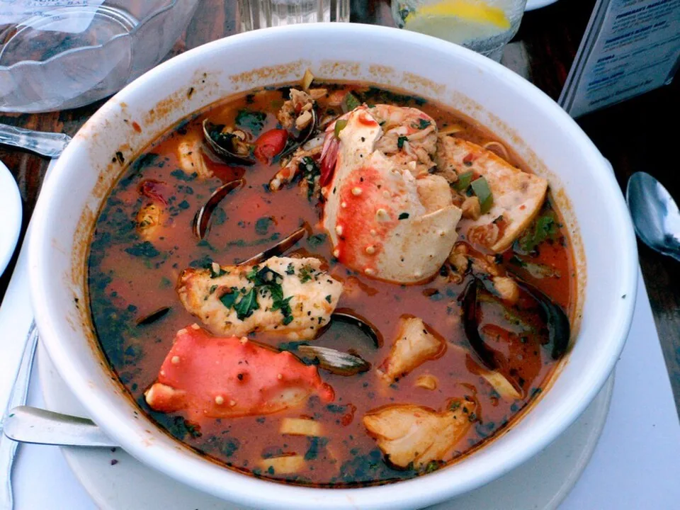 Cioppino (Italian Fish Stew) recipe